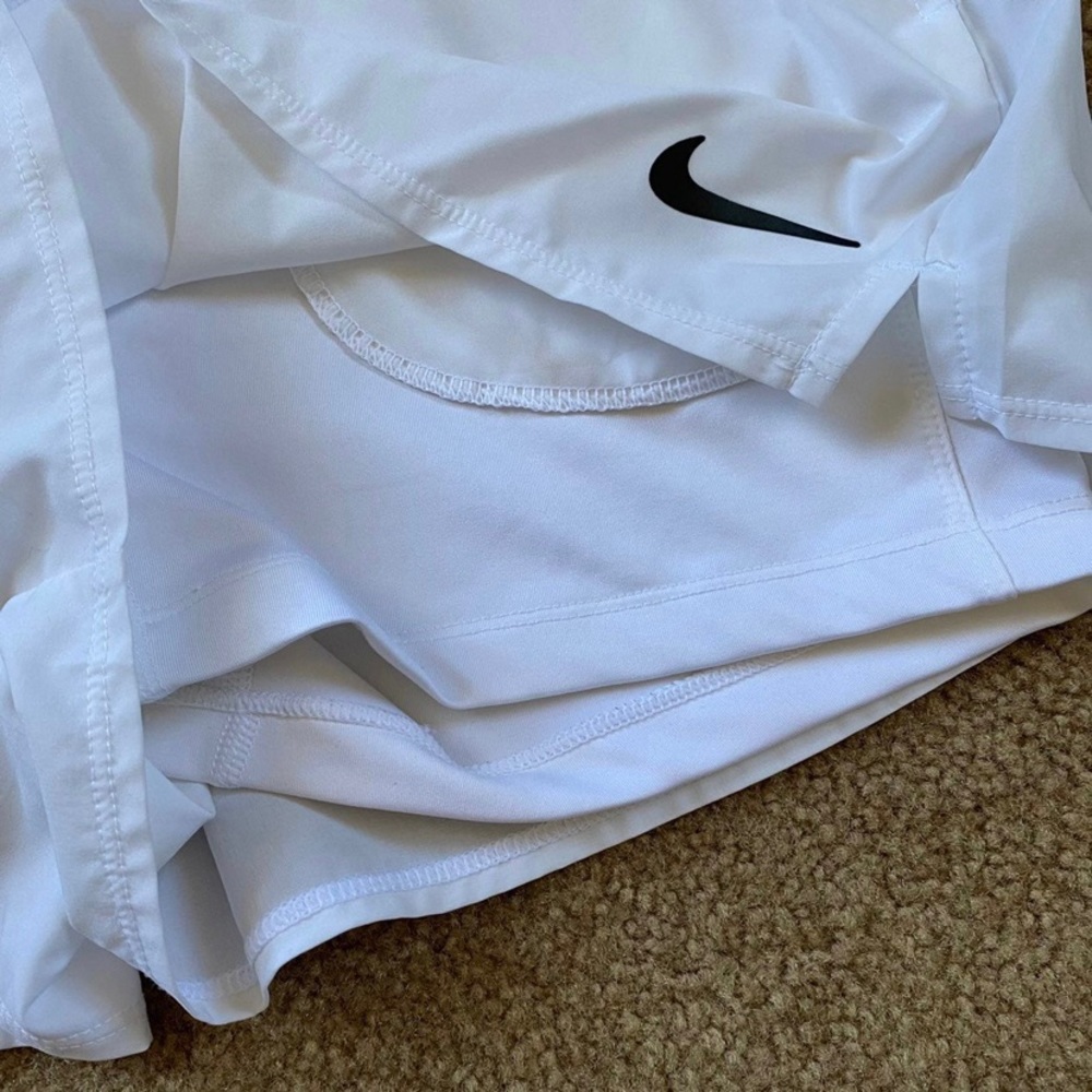 Nike running shorts - Picture 4 of 6